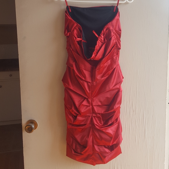 Bnwt red silk ruched strapless dress - Picture 2 of 5